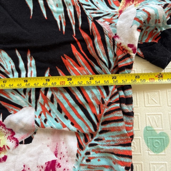 No Boundaries Floral Button Down Shirt Black Tropical Hawaiian Style Men’s L - Picture 3 of 4